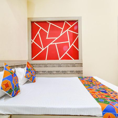 Hotel Fabexpress Blue Star Ujjain Esterno foto