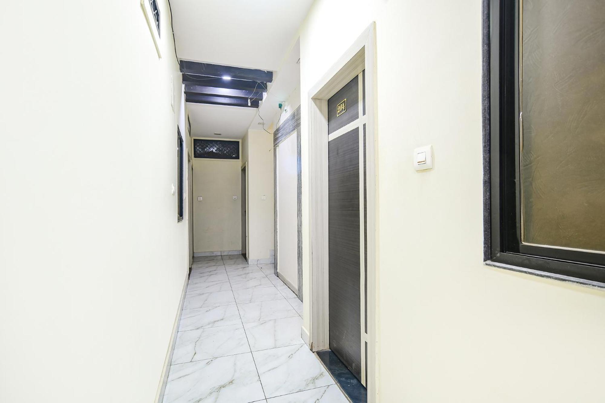 Hotel Fabexpress Blue Star Ujjain Esterno foto