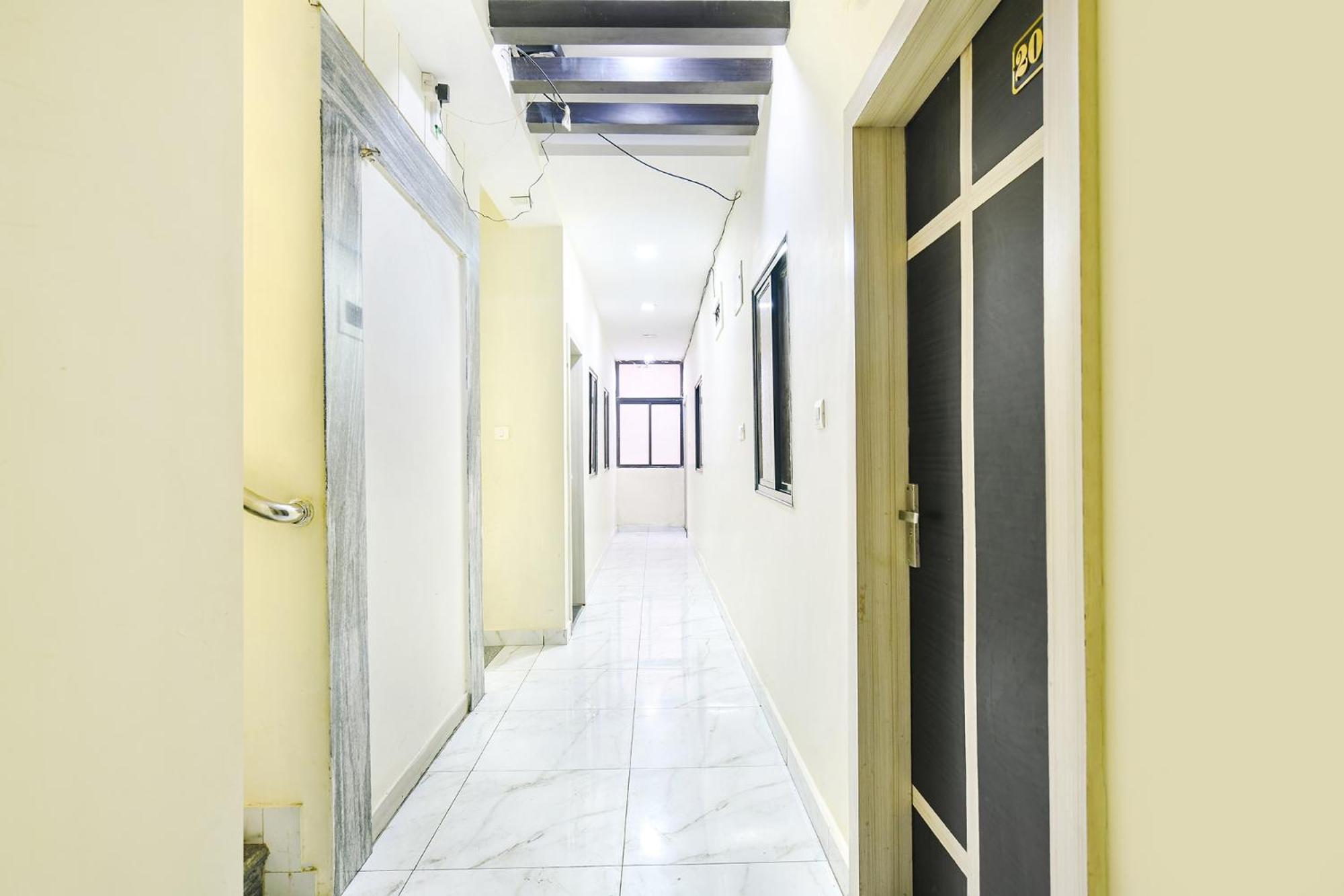 Hotel Fabexpress Blue Star Ujjain Esterno foto