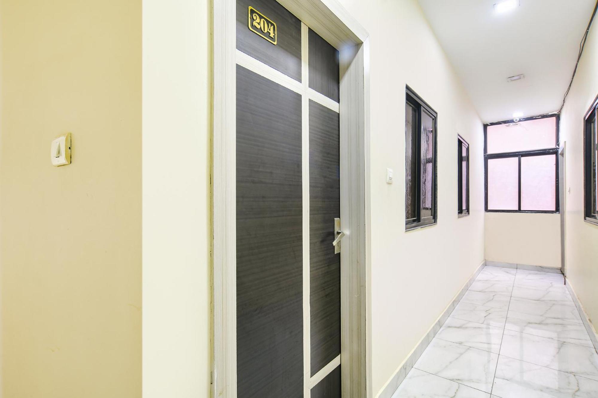 Hotel Fabexpress Blue Star Ujjain Esterno foto