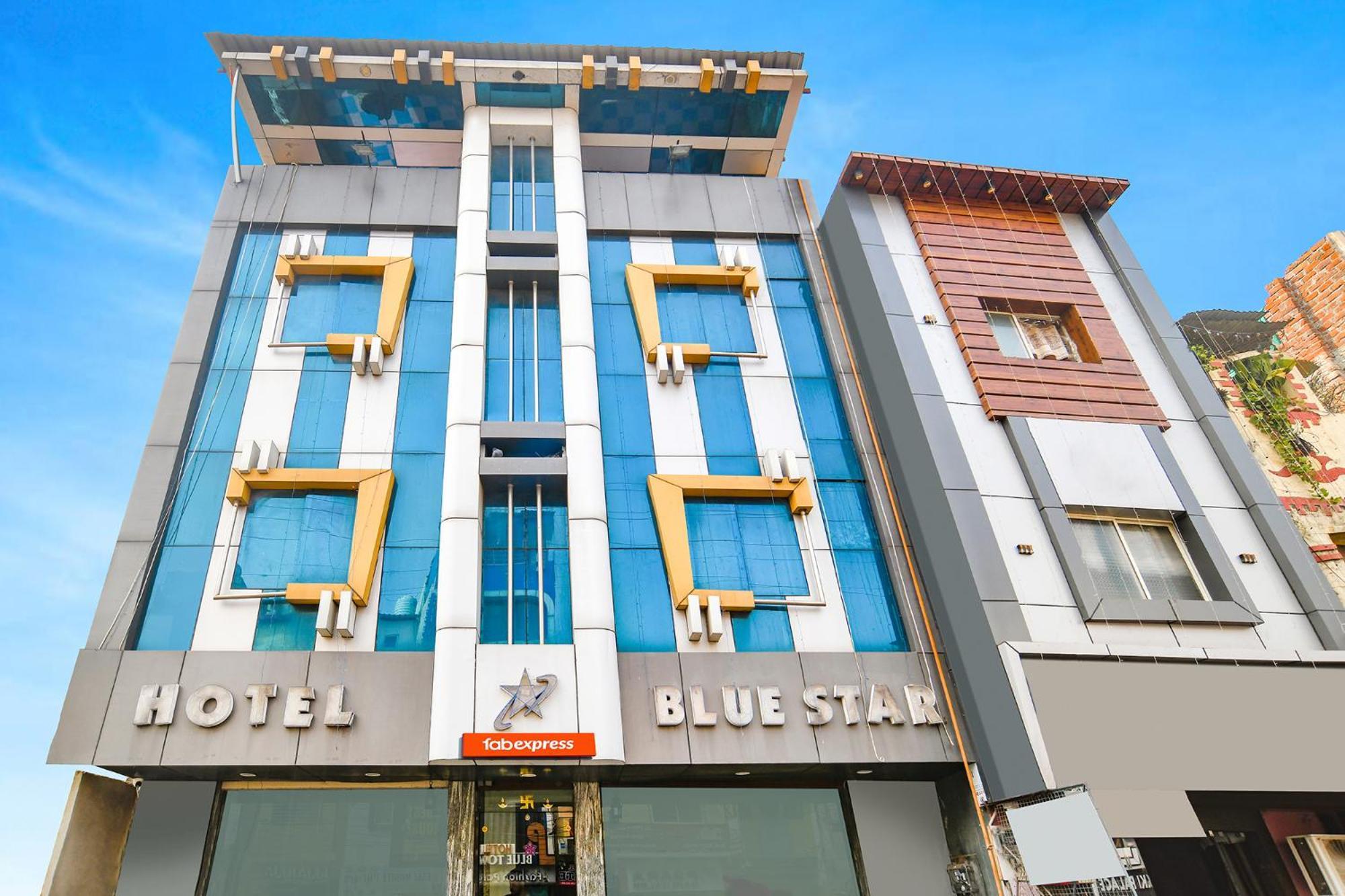 Hotel Fabexpress Blue Star Ujjain Esterno foto